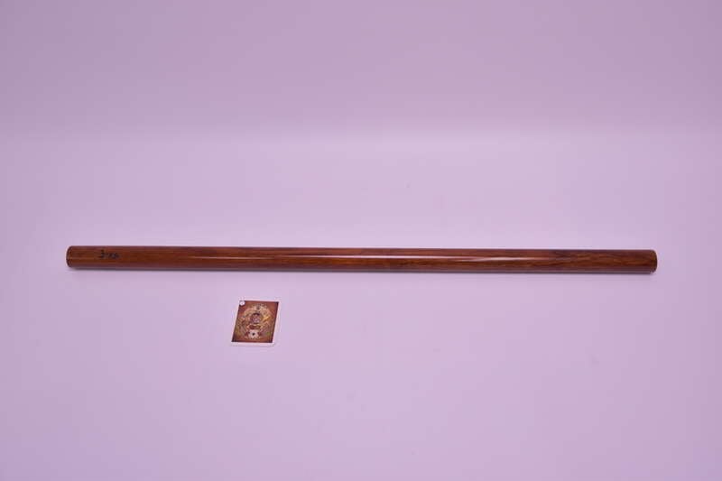 Píšťalka koncovka "A", dĺžka: 75-80cm, vŕtanie: Ø18, zdobenie: Orechový lesk