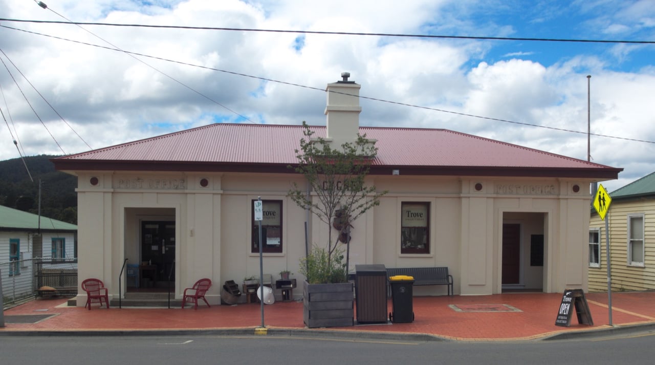 Cygnet post office on Mary Street