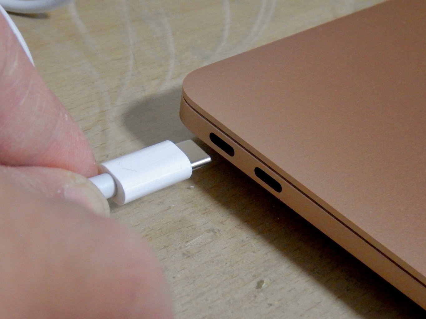 USB-C nabíjí, ale nepřenáší obraz: jak zjistit příčinu