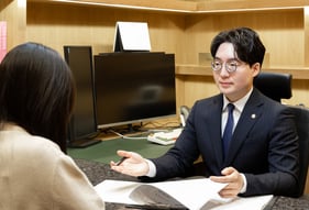 세무사 지동현 변호사