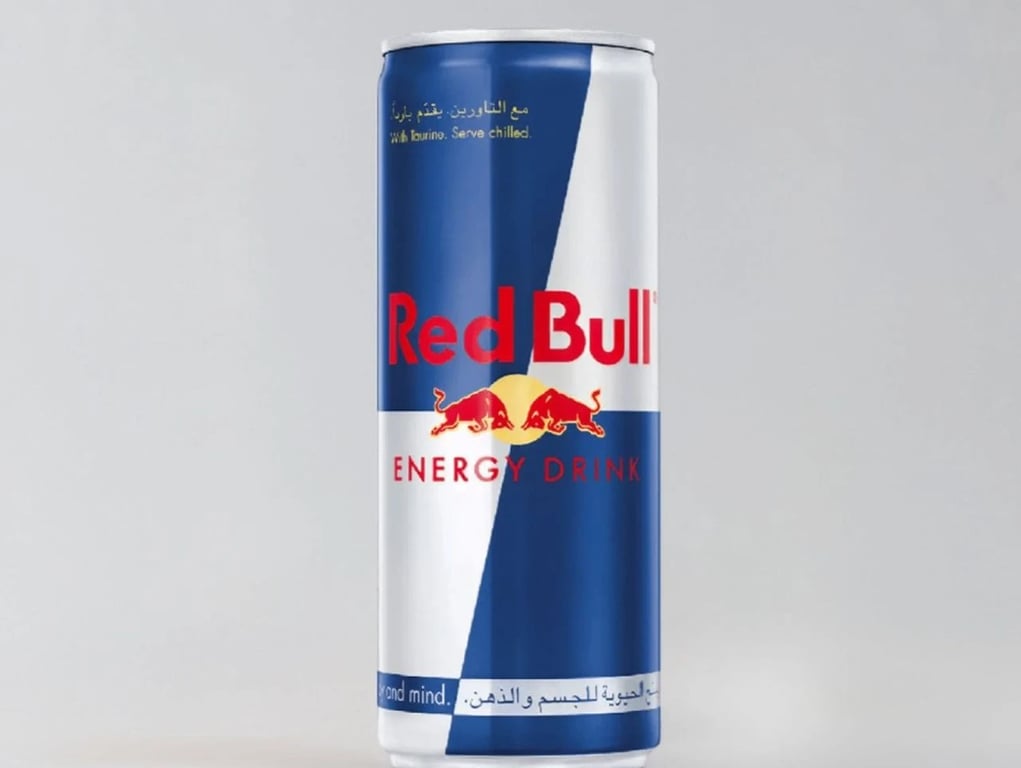 مشروب الطاقة ريد بُل - مشروب ريد بُل للطاقة مبرّد.