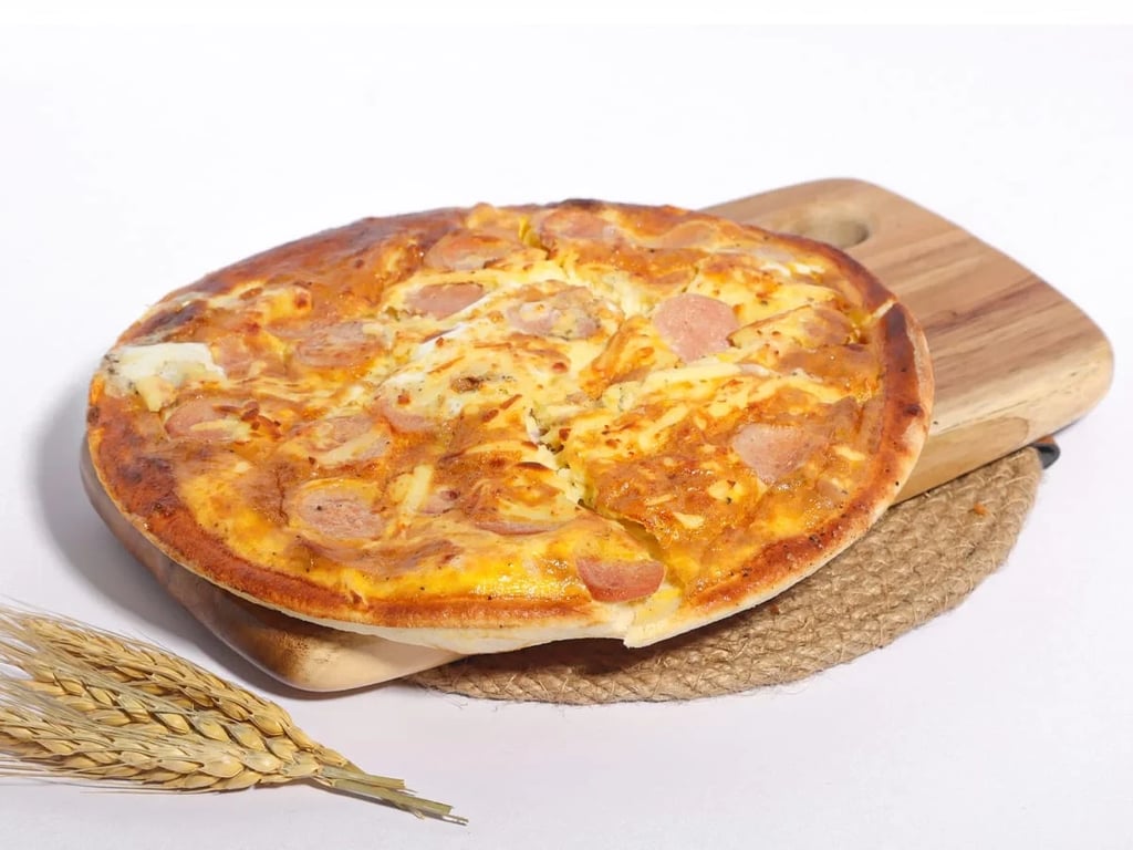 منقوشة بيض مع نقانق