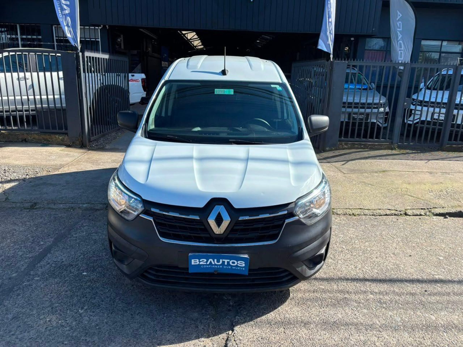 Renault EXPRESS 2023 - Foto 5 de 15