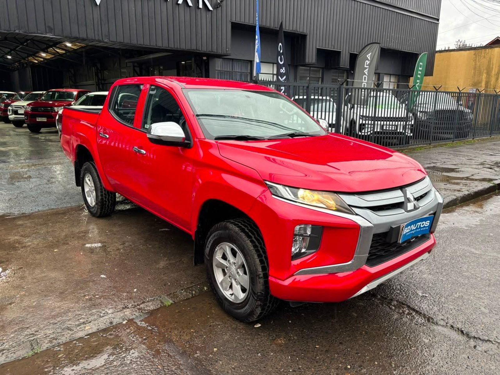 Mitsubishi L200 KATANA CRT 2022 - Foto 2 de 16