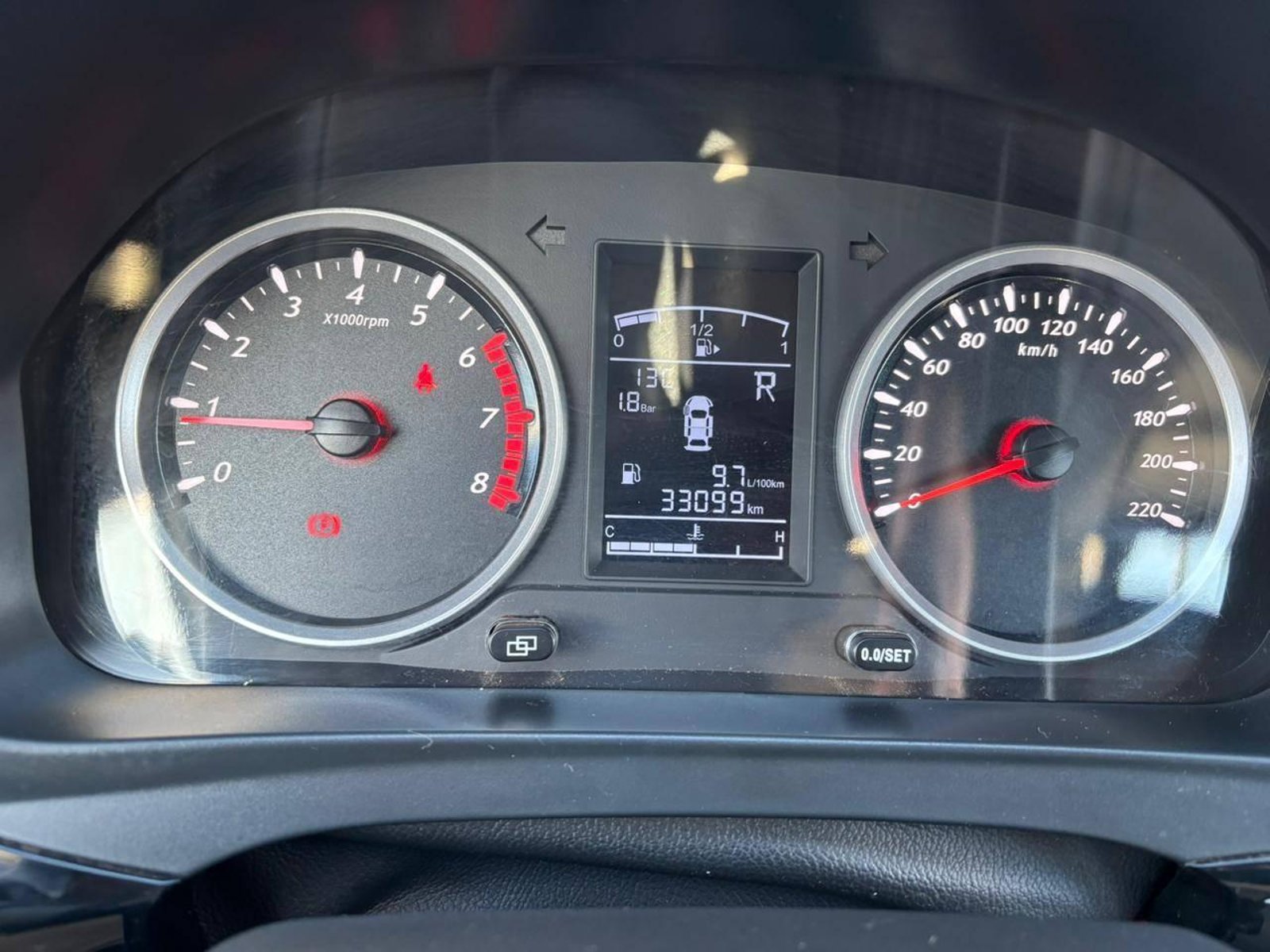 Dongfeng T5 LUXURY 2024 - Imagen 16 de 17