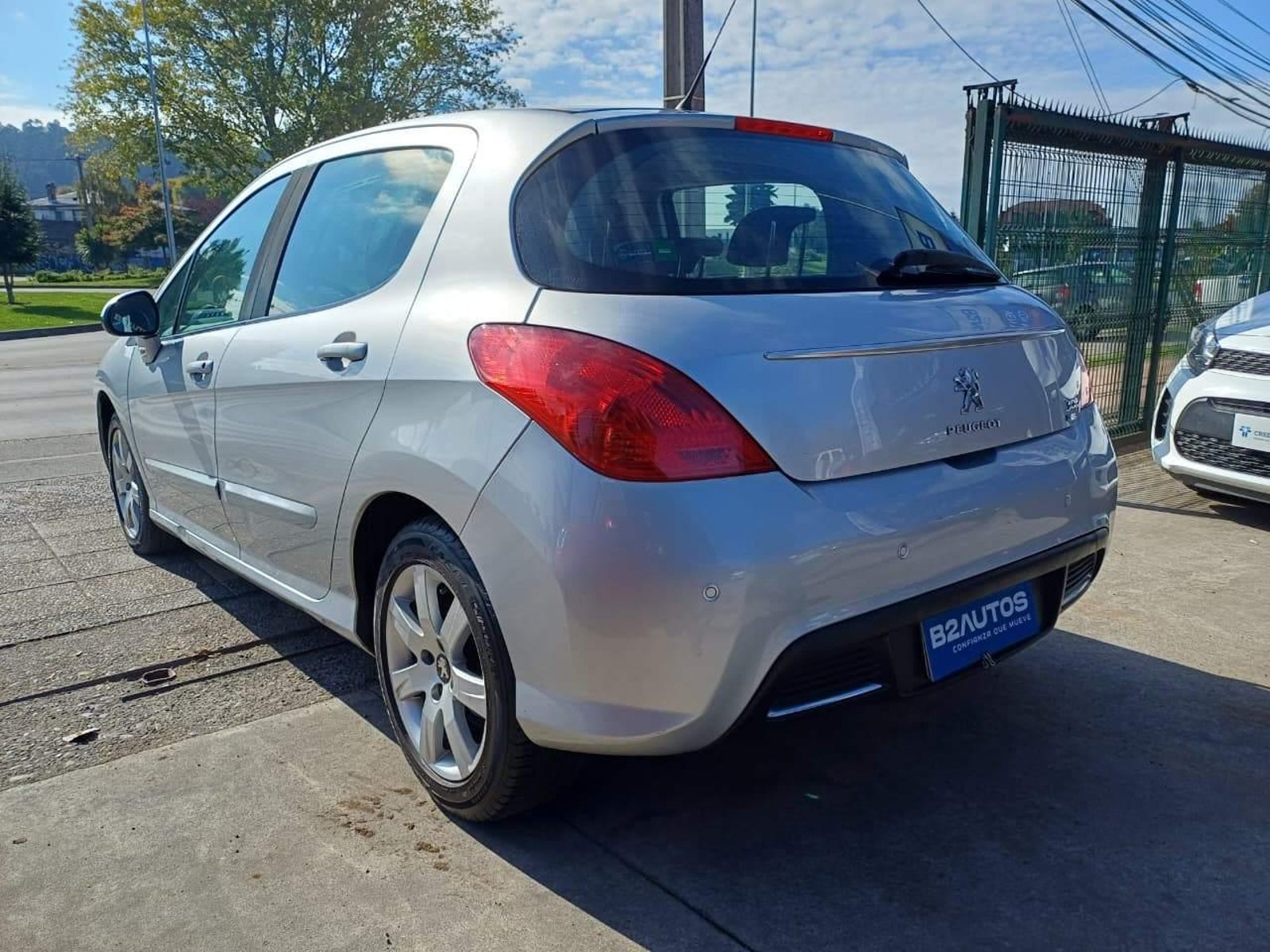 Peugeot 308 ACTIVE E HDI 1.6 2014 - Foto 4 de 12