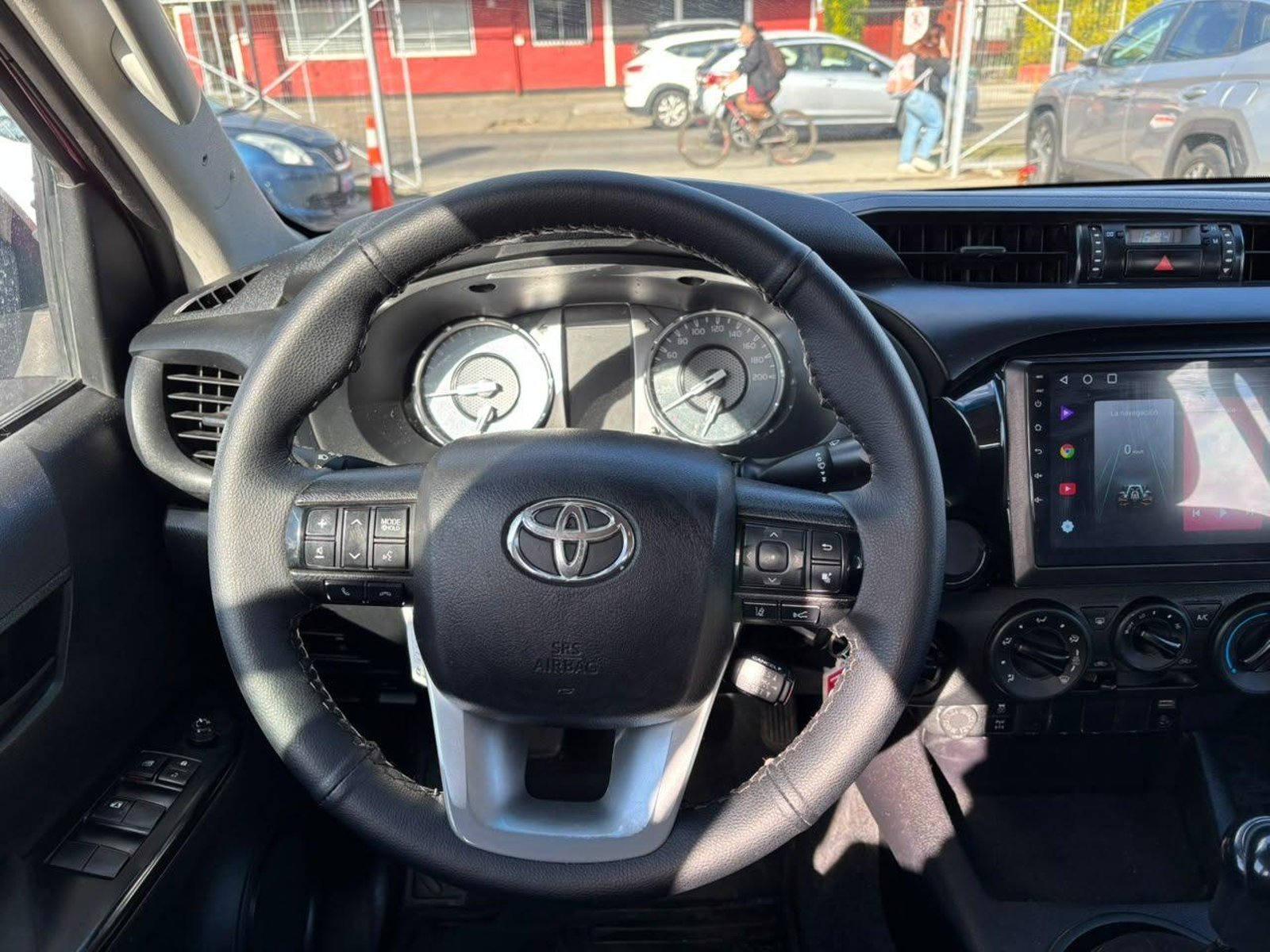 Toyota HILUX D CAB 2021 - Imagen 12 de 15