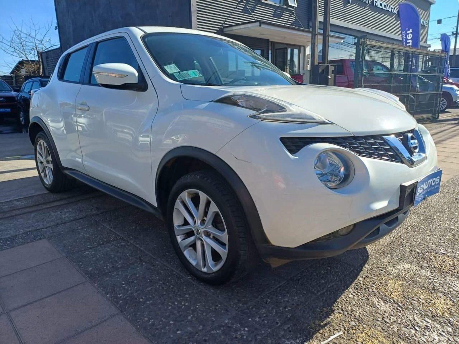 Nissan JUKE UPPER 4X4 2015 - Foto 2 de 12