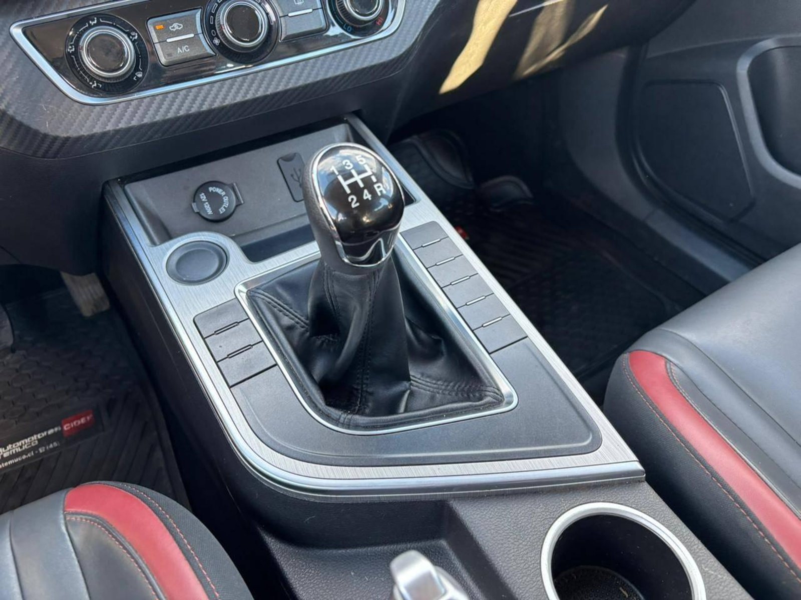 Dongfeng T5 LUXURY 2024 - Imagen 17 de 17