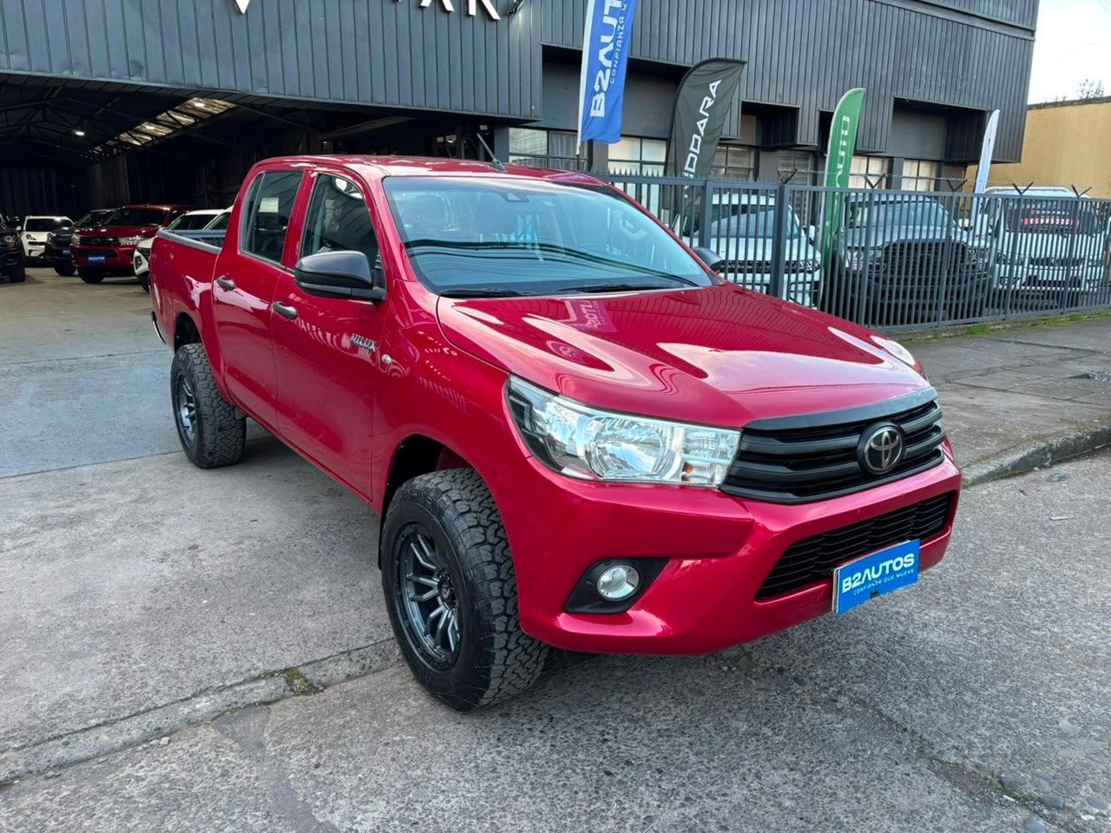 Toyota HILUX 2021 - Foto 2 de 15
