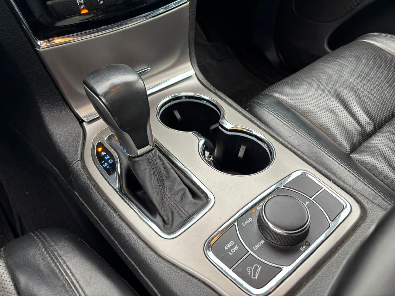 Jeep GRAND CHEROKEE LTD 2020 - Imagen 10 de 16