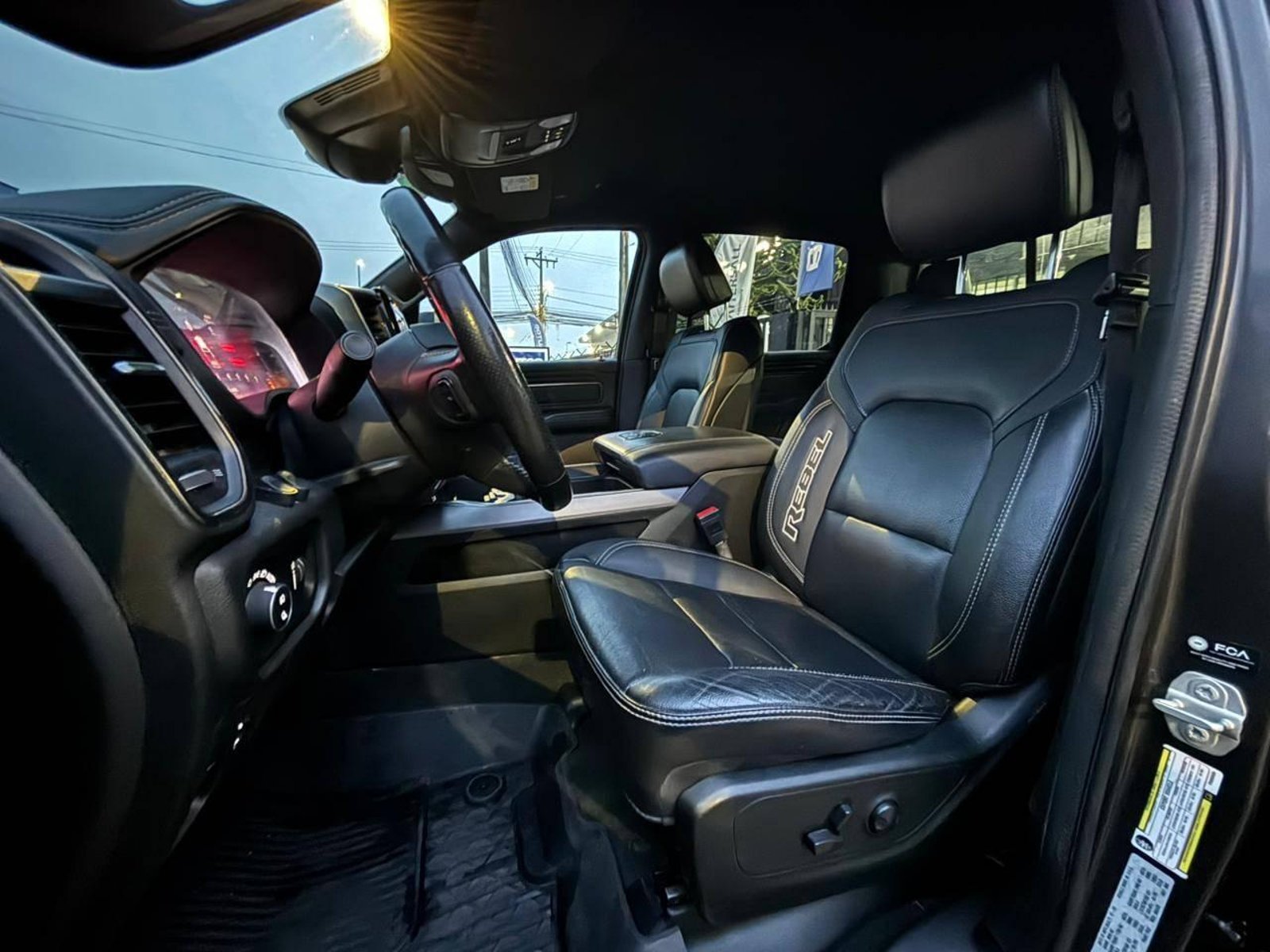 RAM 1500 REBEL CREW 2024 - Imagen 13 de 13