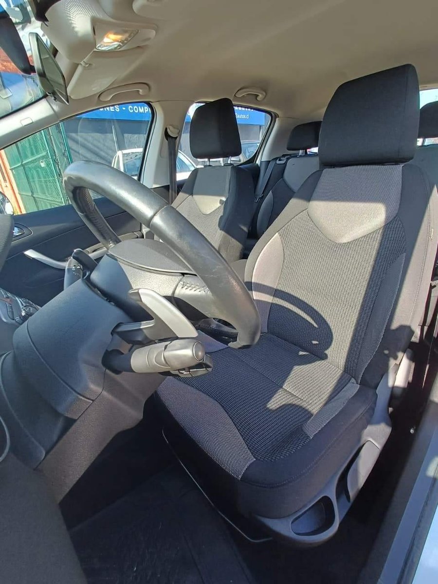 Peugeot 308 ACTIVE E HDI 1.6 2014 - Imagen 10 de 12