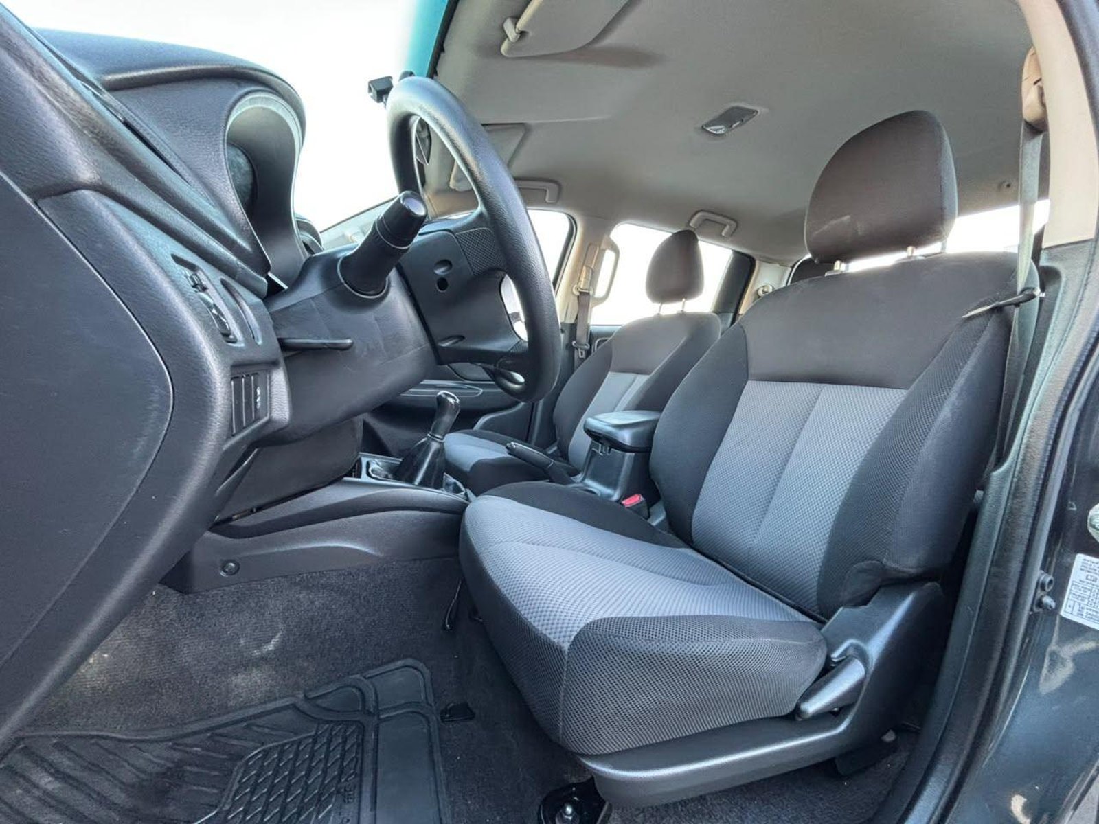 Mitsubishi L200 KATANA CRT 4X4 2023 - Imagen 10 de 16