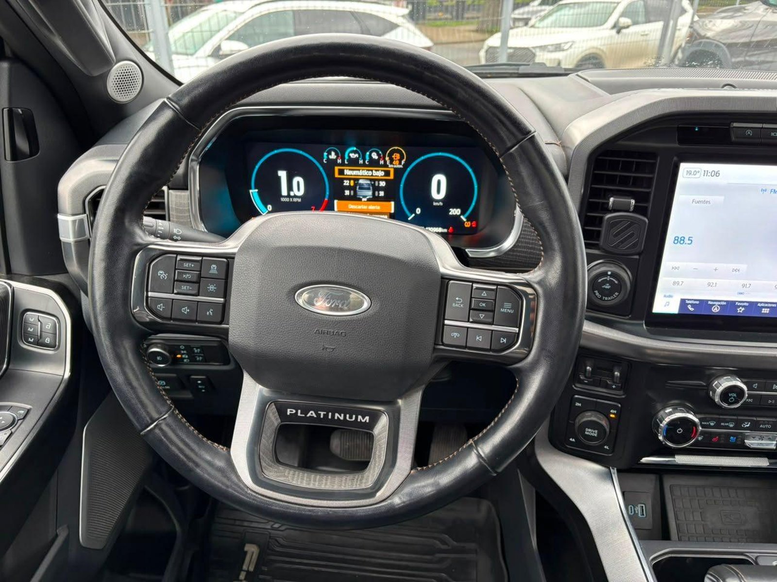 Ford F150 PLATINIUM 2023 - Imagen 9 de 19