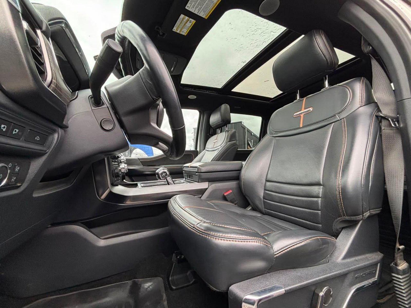 Ford F150 PLATINIUM 2023 - Imagen 16 de 19