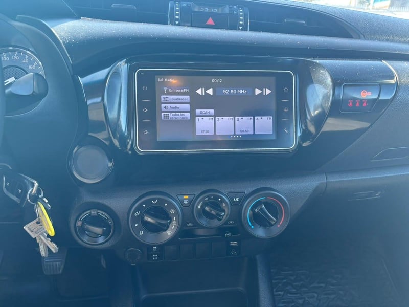Toyota HILUX 2021 - Imagen 13 de 15