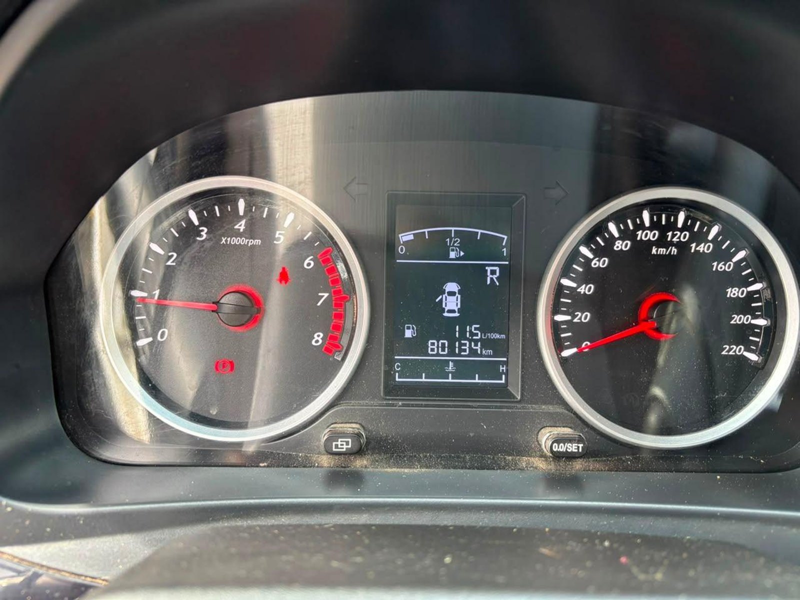 Dongfeng JOYEAR SX5 2020 - Imagen 16 de 17