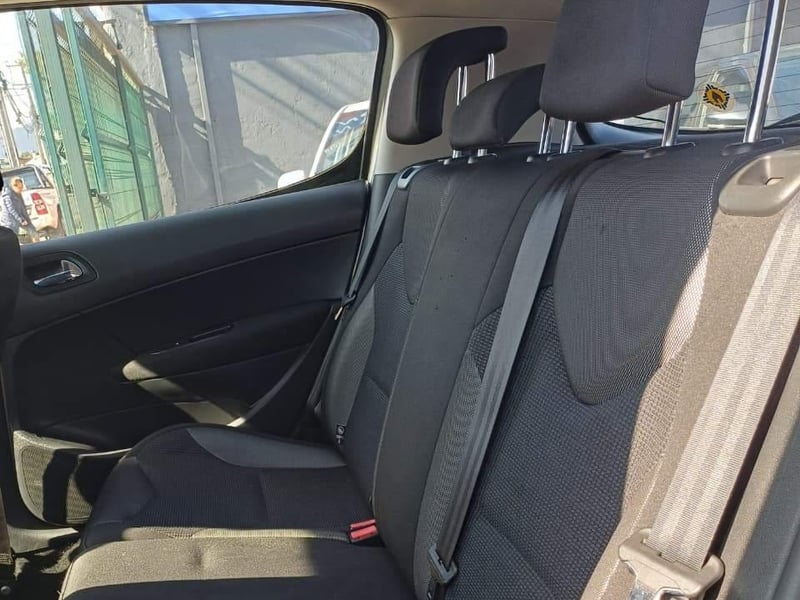Peugeot 308 ACTIVE E HDI 1.6 2014 - Imagen 12 de 12