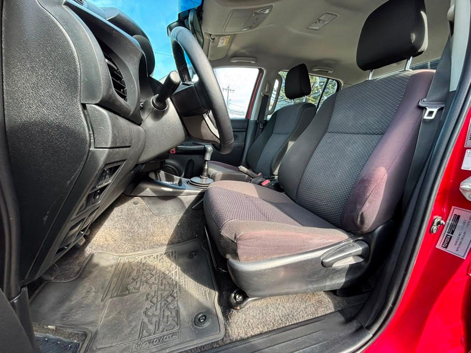 Toyota HILUX 2021 - Imagen 12 de 15