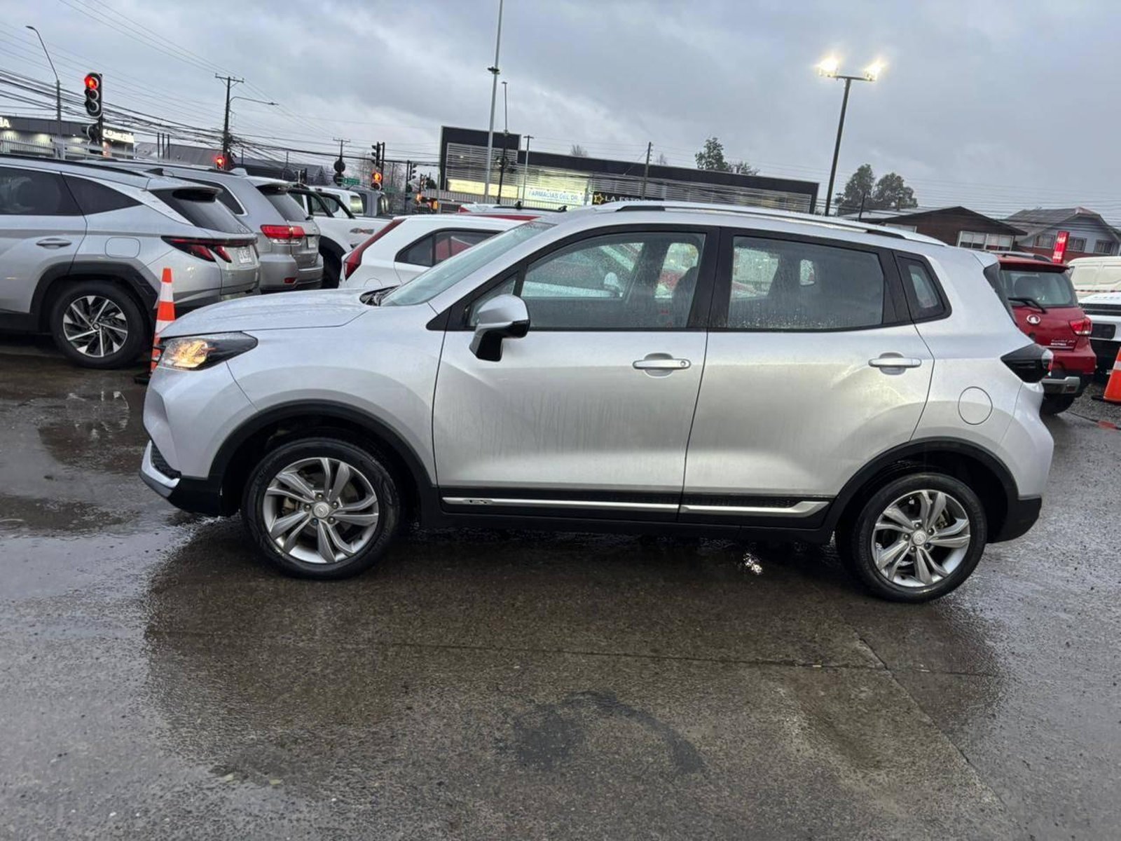 Changan CS15 HB 4X2 2023 - Foto 4 de 12
