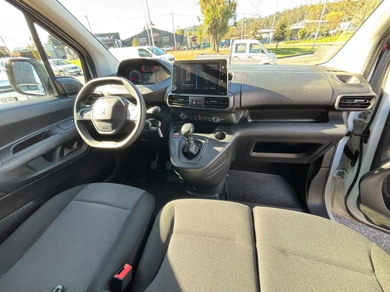 Peugeot PARTNER BLUEHDI 2024 - Imagen 11 de 15