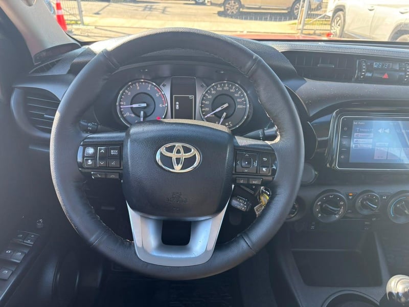 Toyota HILUX 2021 - Imagen 12 de 15