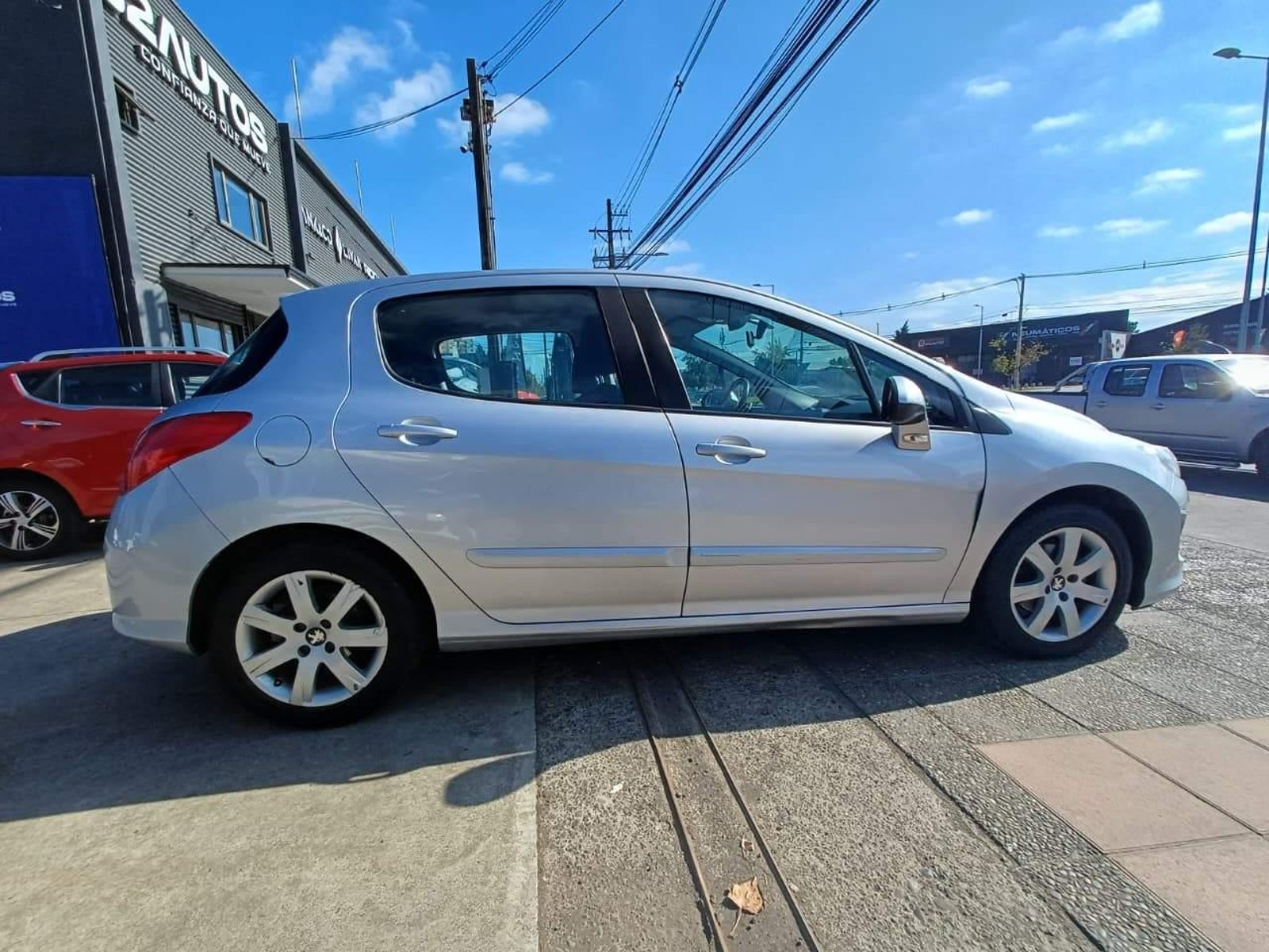 Peugeot 308 ACTIVE E HDI 1.6 2014 - Imagen 6 de 12