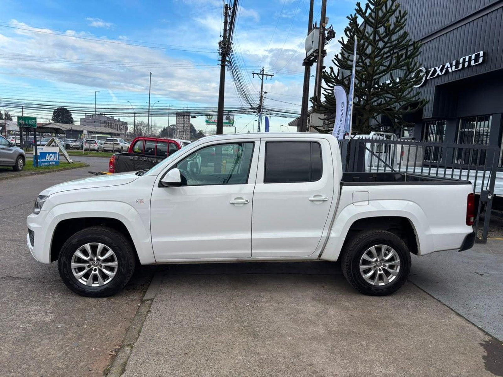 Volkswagen AMAROK TRENDLINE 2021 - Imagen 8 de 14