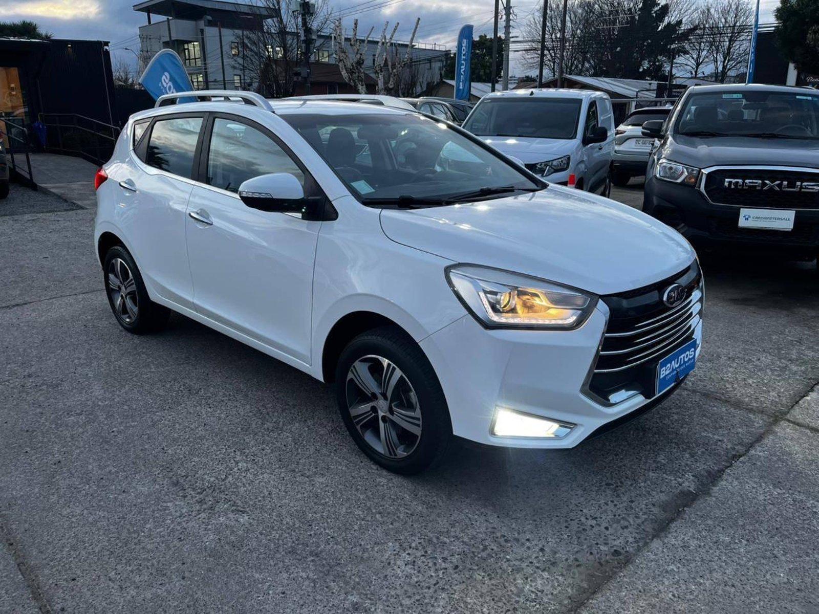 JAC JS2 LUXURY HB 2023 - Foto 2 de 14