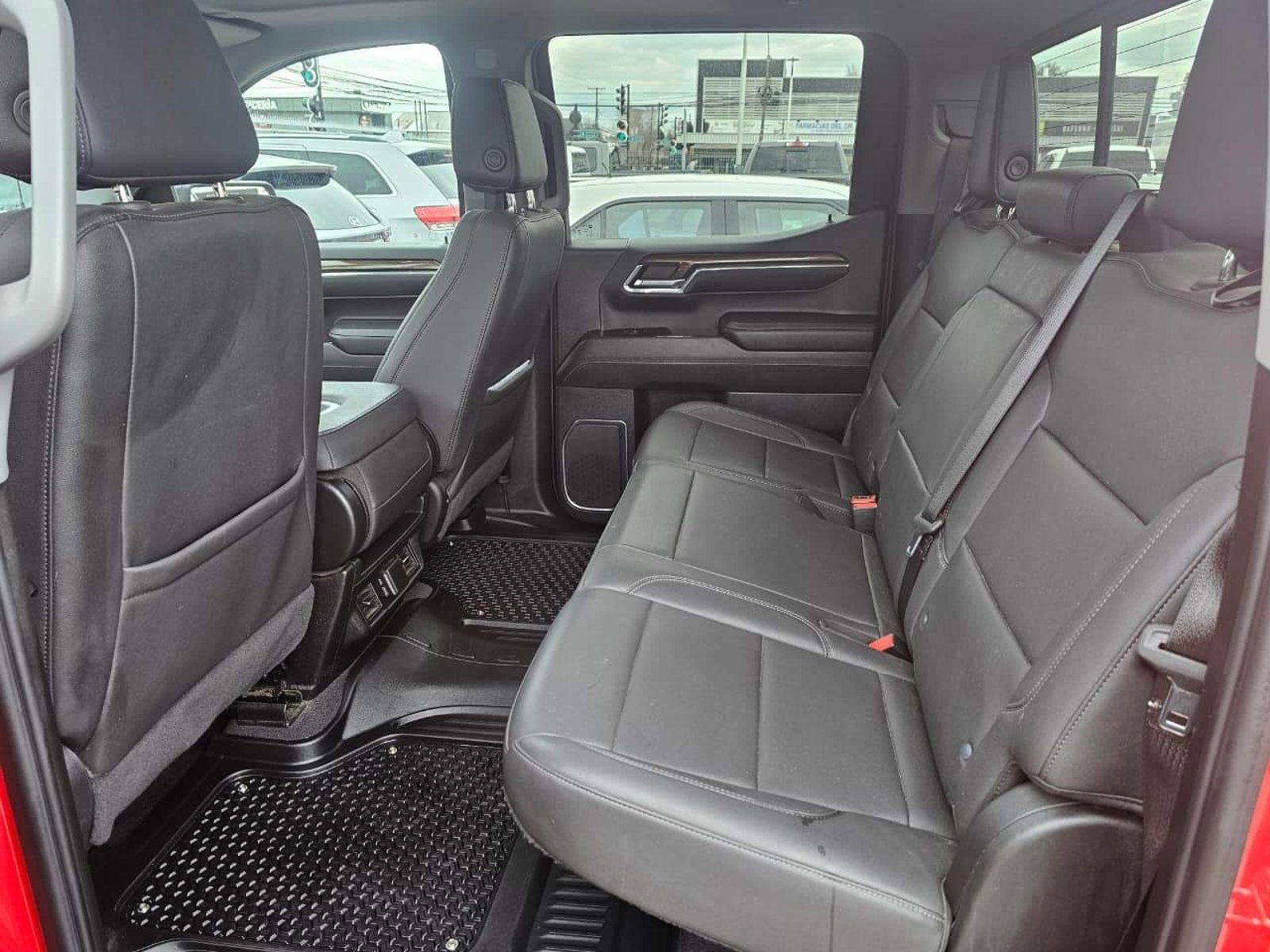 Chevrolet SILVERADO 4X4 2024 - Imagen 6 de 11
