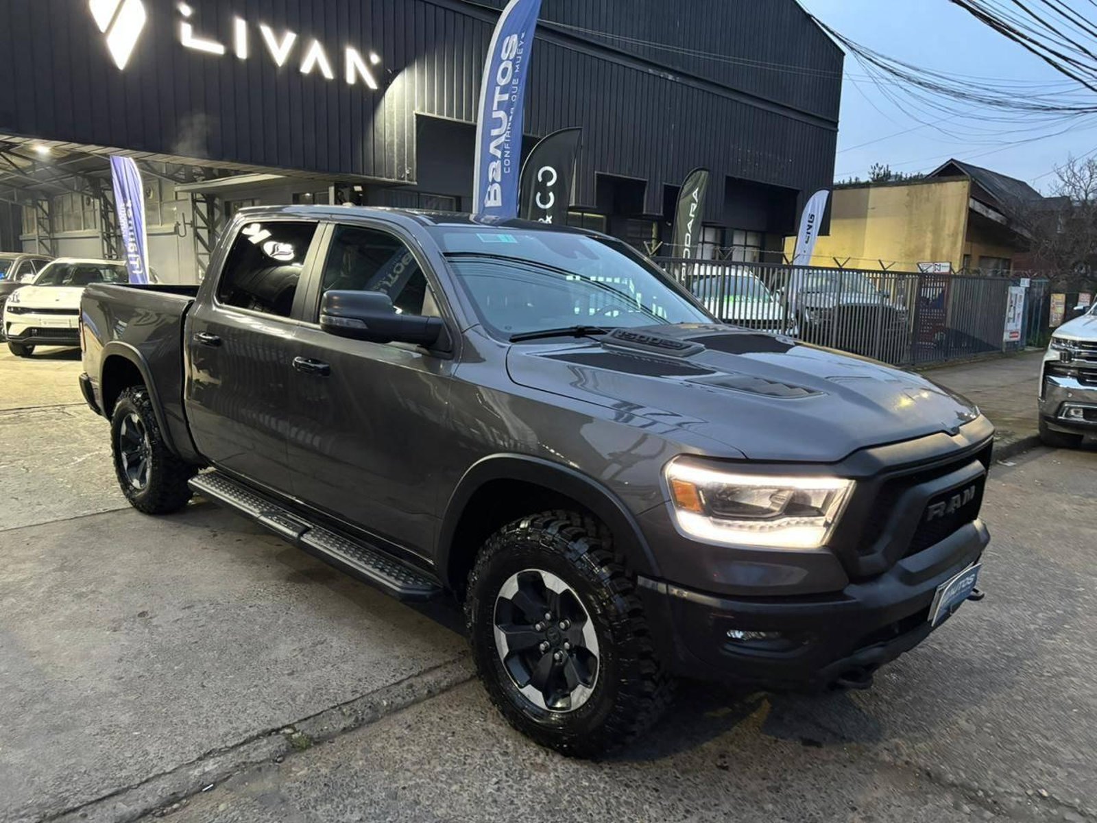 RAM 1500 REBEL CREW 2024 - Foto 2 de 13