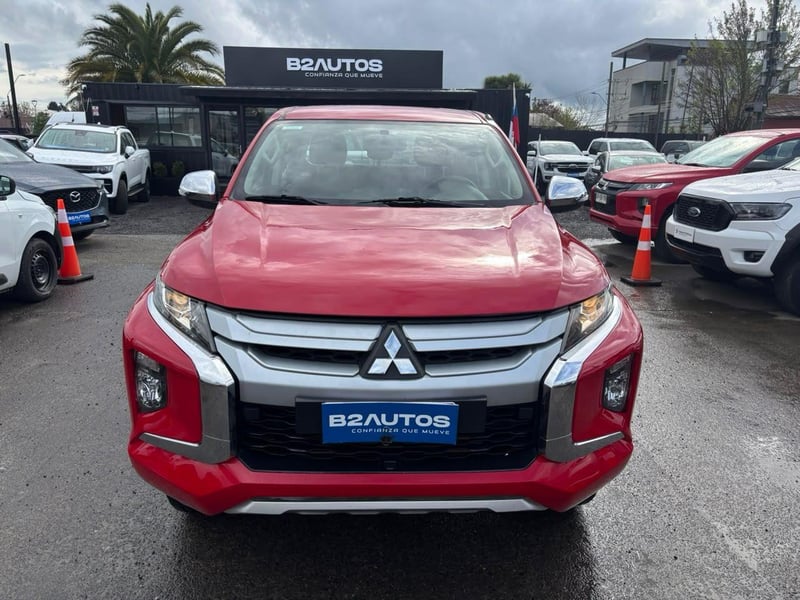 Mitsubishi L200 KATANA CRT 4X4 2023 - Imagen 3 de 17