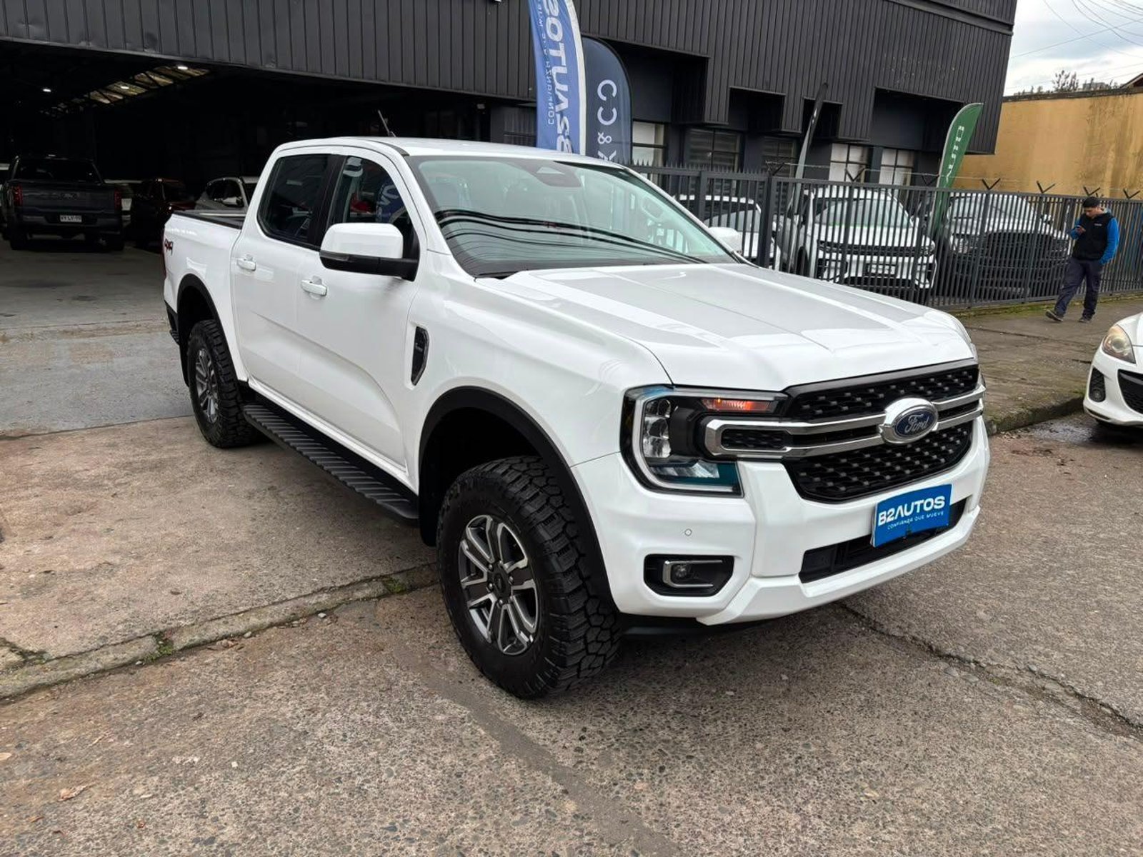 Ford RANGER XLT 4X4 2024 - Foto 2 de 16