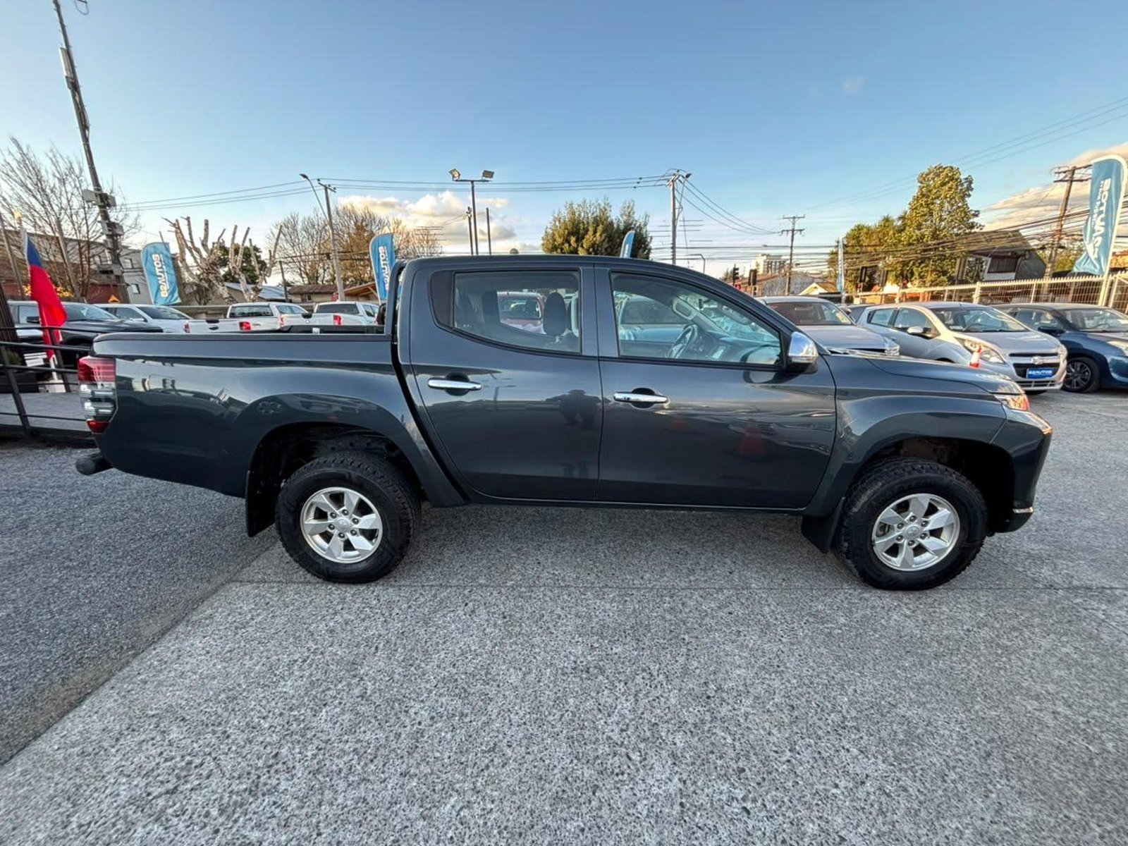 Mitsubishi L200 KATANA CRT 4X4 2023 - Imagen 4 de 16
