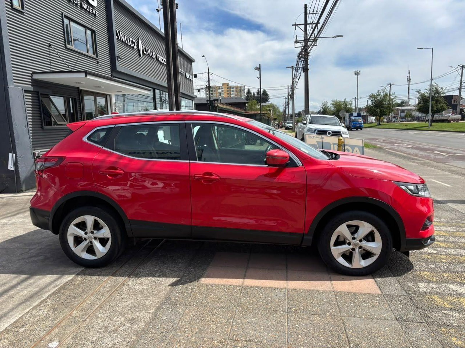 Nissan QASHQAI SENSE 2018 - Foto 5 de 19