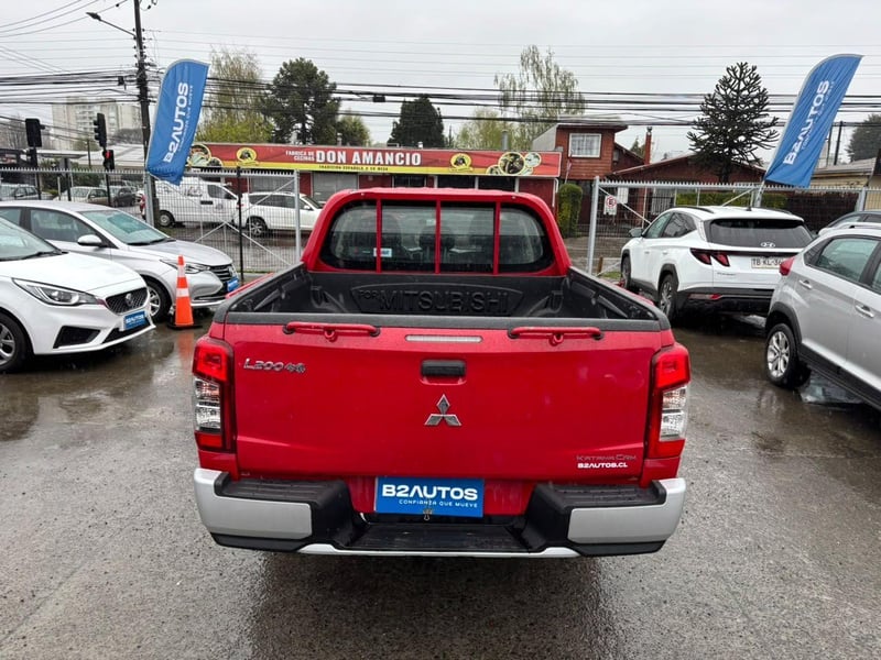 Mitsubishi L200 KATANA CRM 2023 - Imagen 4 de 14