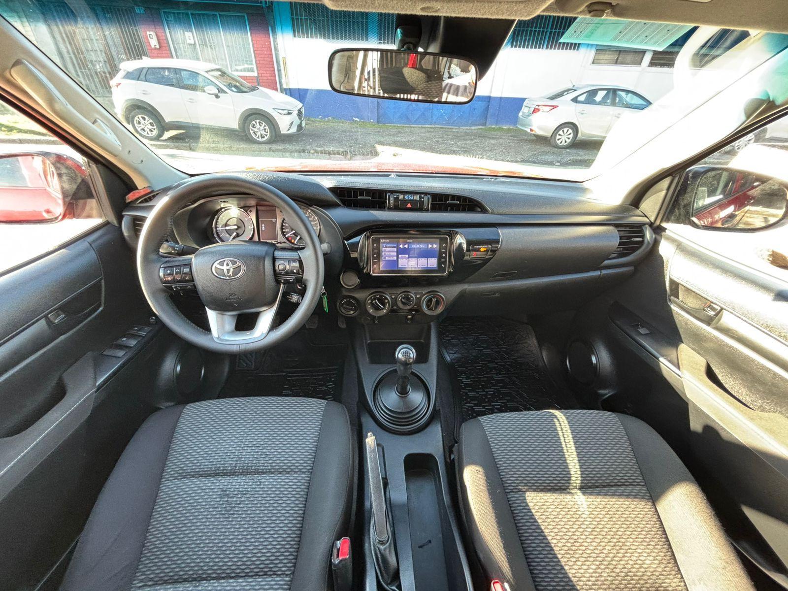 Toyota HILUX 2023 - Imagen 9 de 12