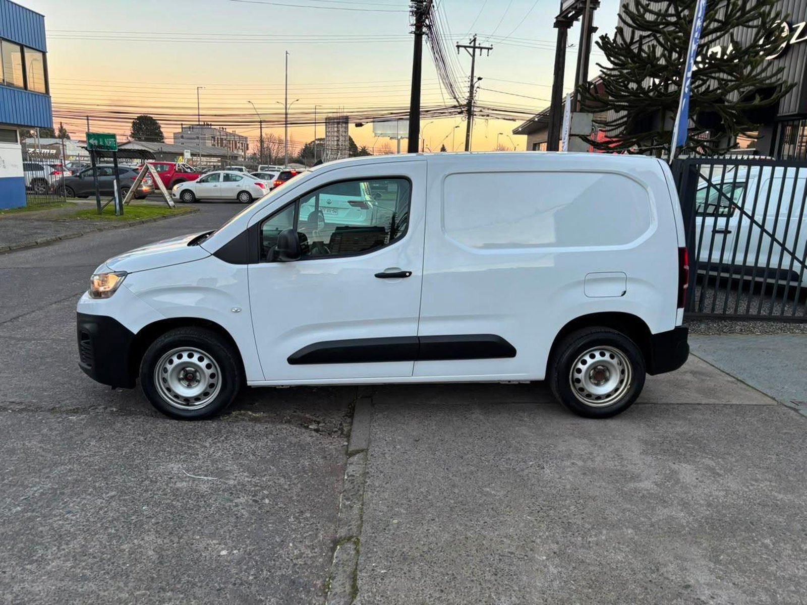 Citroën BERLINGO 2024 - Imagen 3 de 17