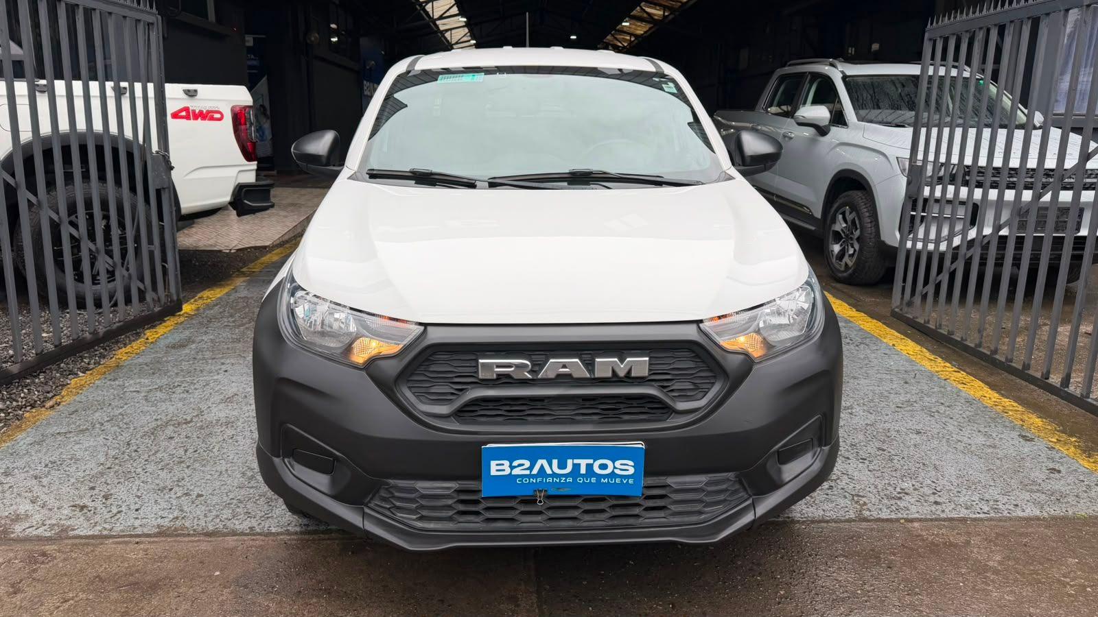 RAM 700 SLT CD 2024 - Imagen 5 de 12