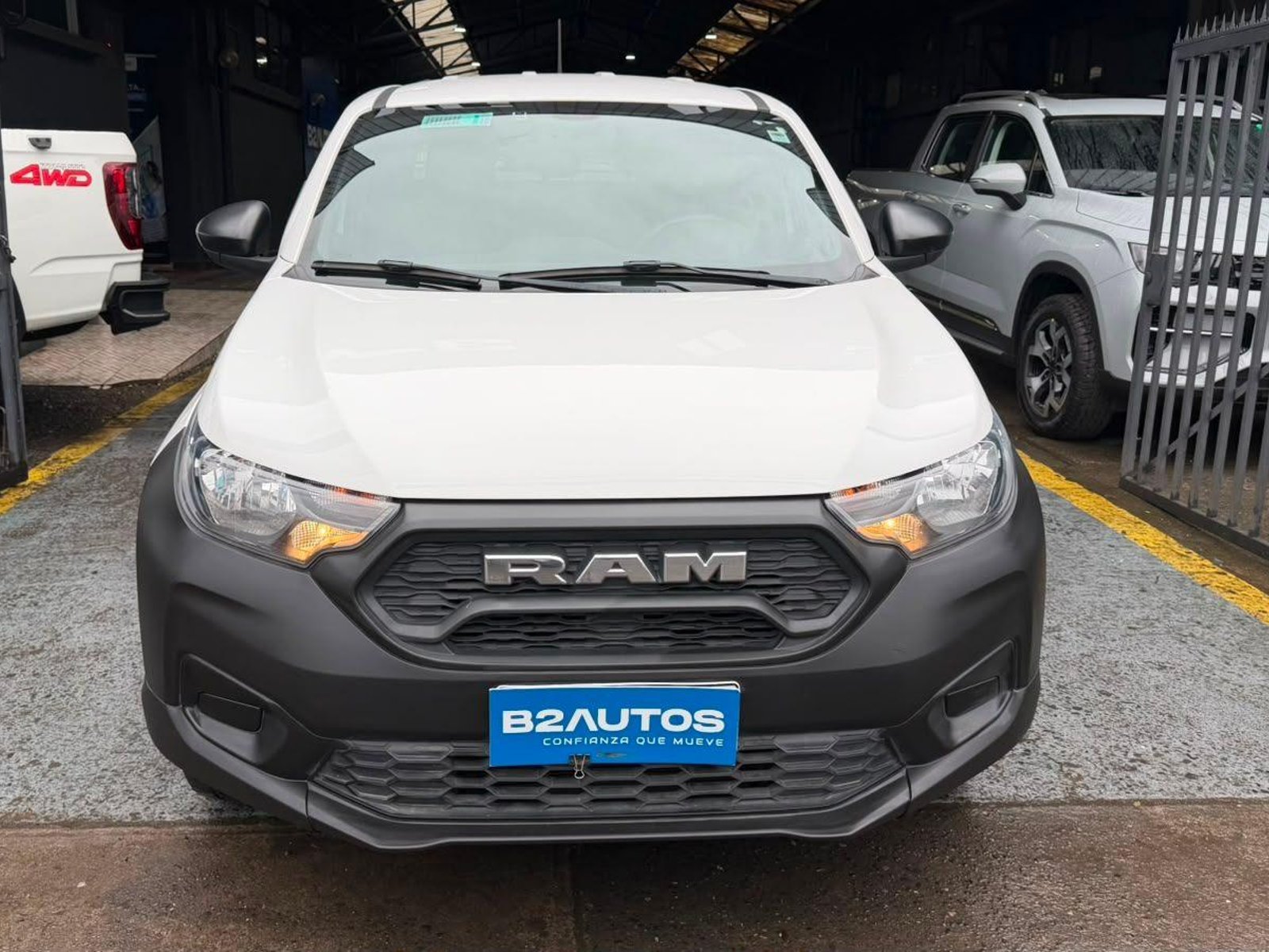 RAM 700 SLT CD 2024 - Foto 5 de 12