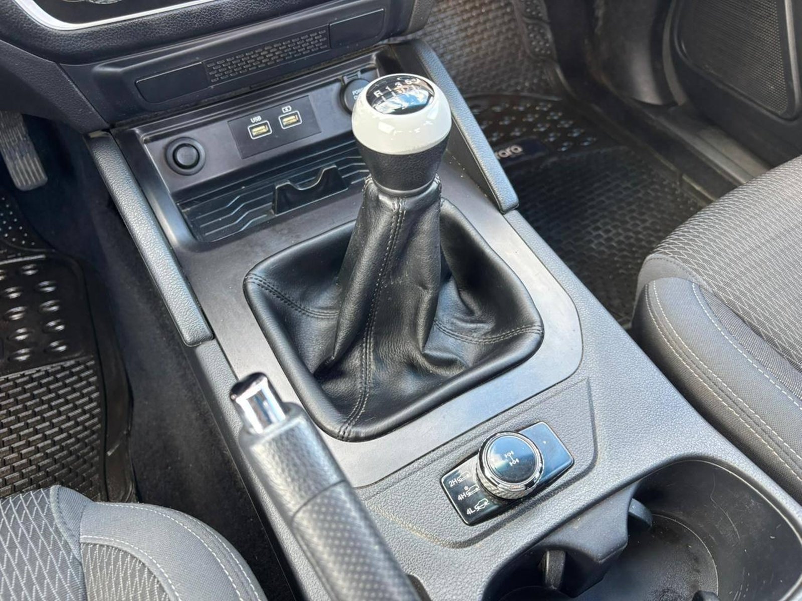 SsangYong GRAND MUSSO 2024 - Imagen 14 de 16