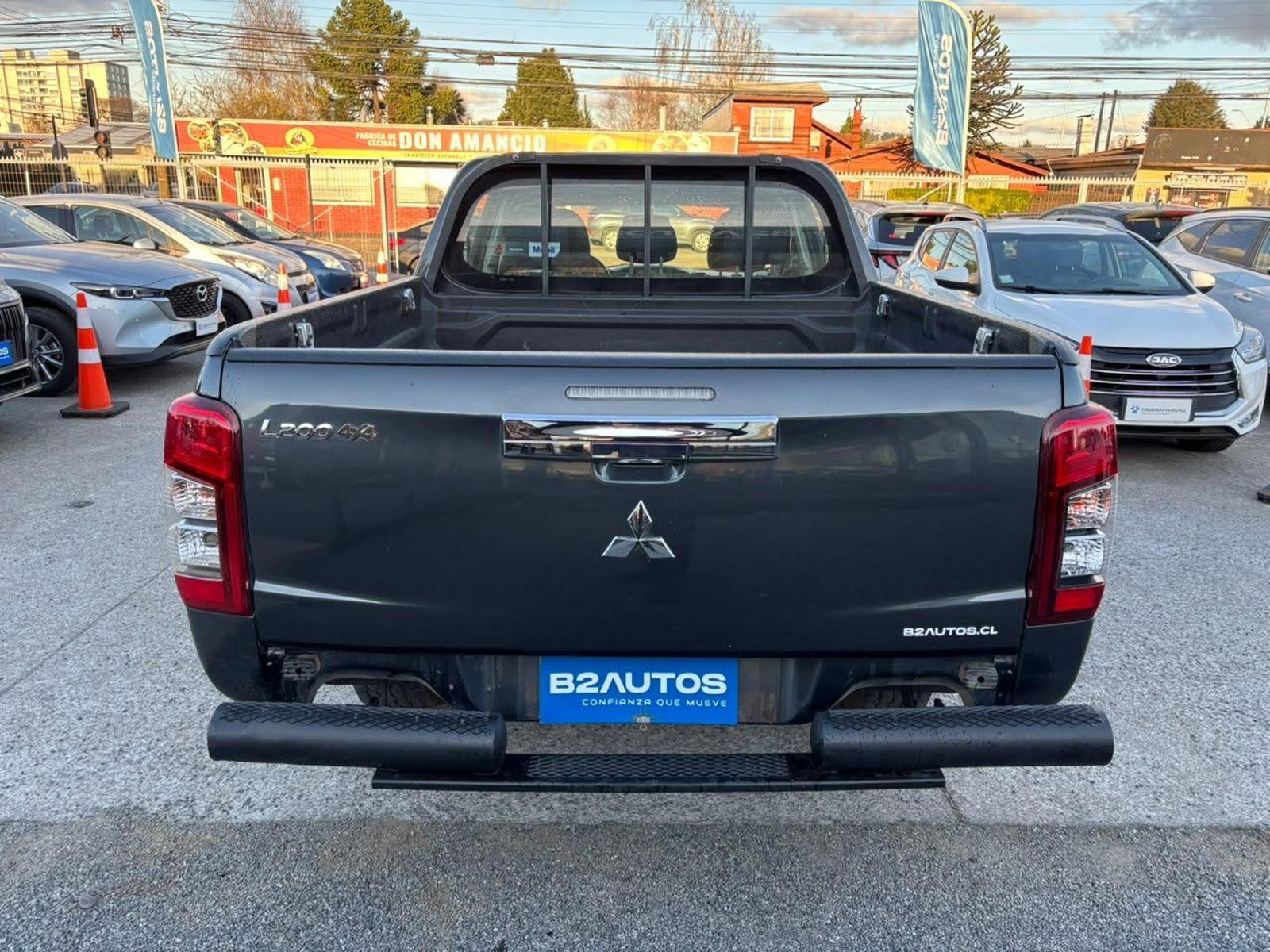 Mitsubishi L200 KATANA CRT 4X4 2023 - Imagen 8 de 16