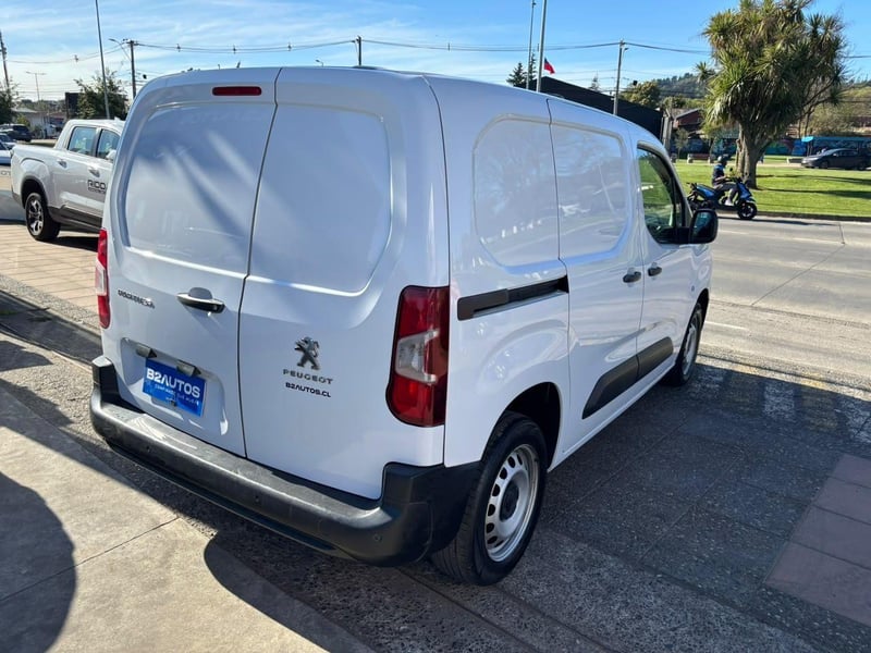 Peugeot PARTNER BLUEHDI 2024 - Imagen 8 de 15