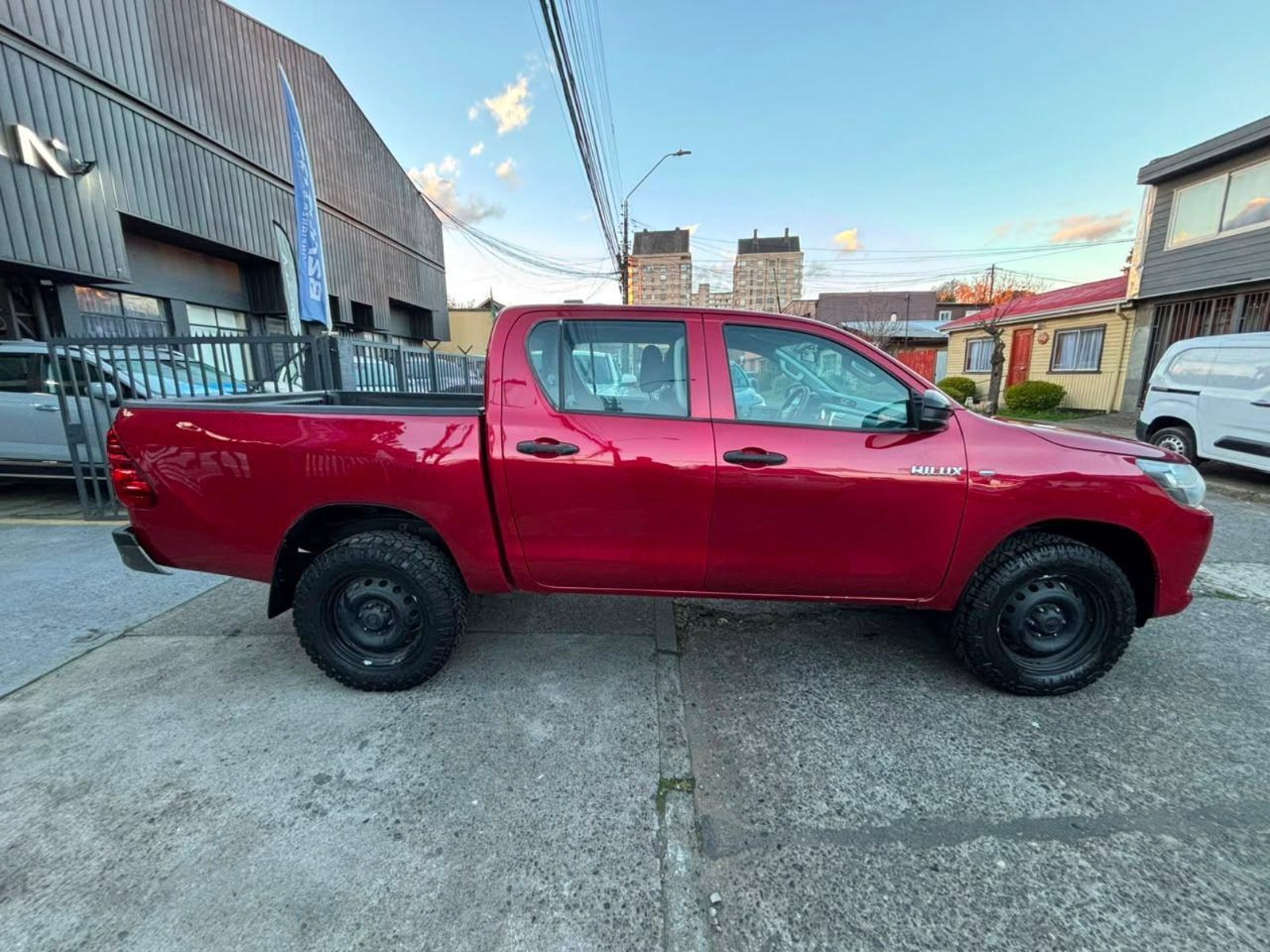 Toyota HILUX 2022 - Foto 3 de 12
