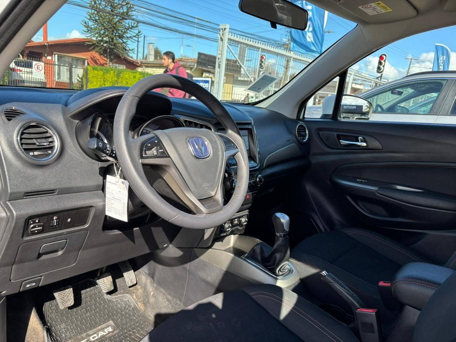Changan CS15 VVT MT 2025 - Imagen 12 de 16