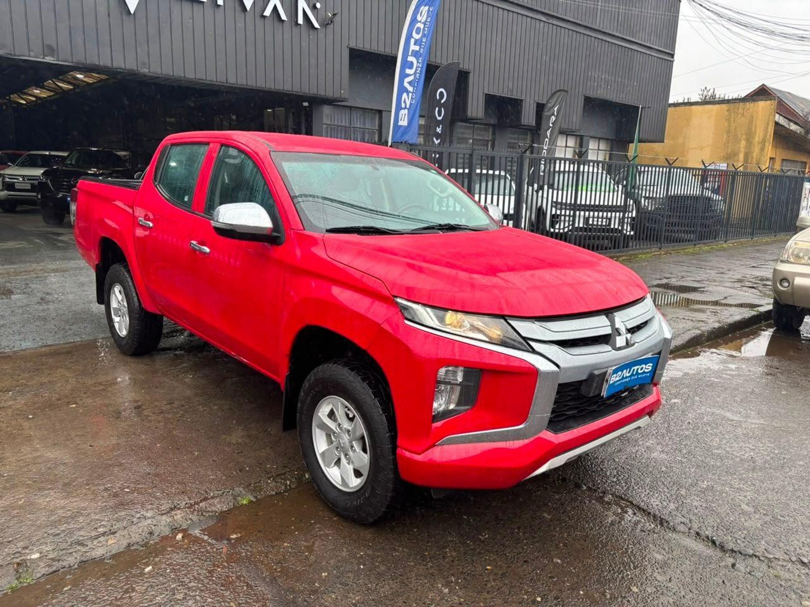 Mitsubishi L200 2023 - Foto 2 de 14