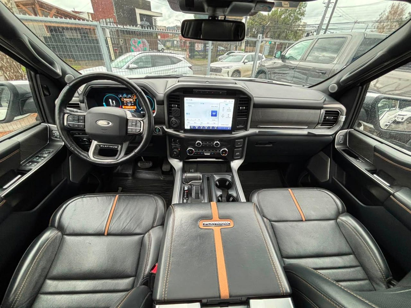 Ford F150 PLATINIUM 2023 - Imagen 10 de 19