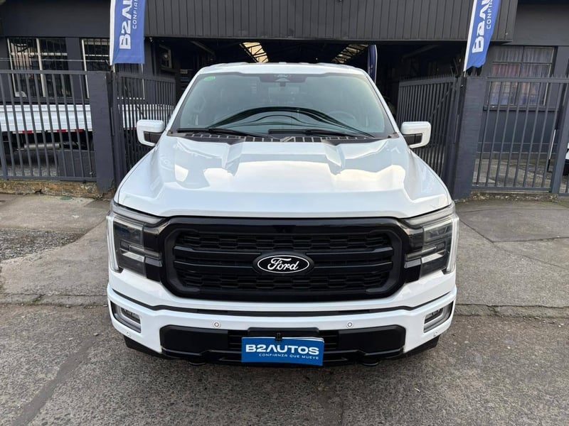 Ford F150 LARIAT BLACK 2025 - Imagen 5 de 19