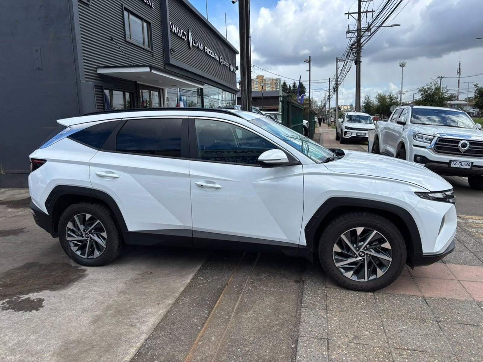 Hyundai TUCSON 2025 - Foto 3 de 16